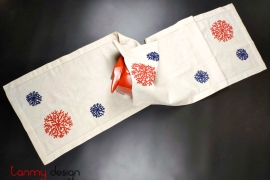 Table runner - round coral embroidery